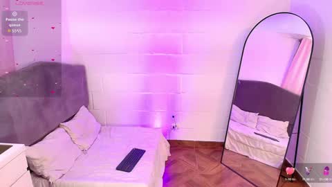 Snapshot of hazel_lynn_ross_ chatting on September 8, 2025, 6:29 pm HAZEL LYNN ROSS online show from September 8, 2025, 6:29 pm