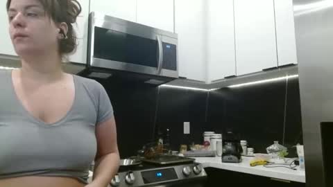 Hazel online show from April 21, 2026, 1:39 pm