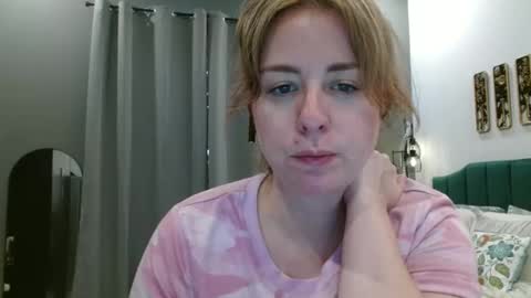 Hazel online show from April 27, 2026, 9:57 pm