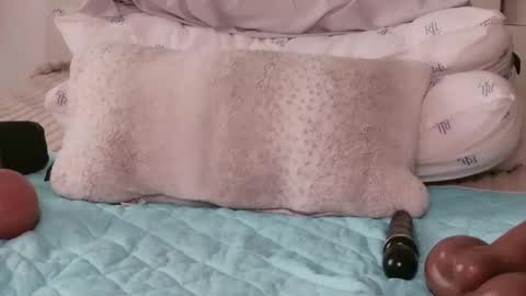 Hazeleo online show from October 6, 2025, 9:01 pm