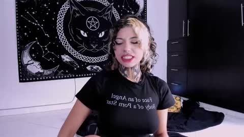 Hazell Witch online show from March 5, 2025, 1:28 pm