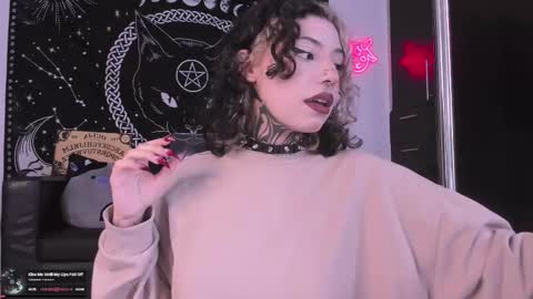 Hazell Witch online show from September 14, 2025, 3:22 pm