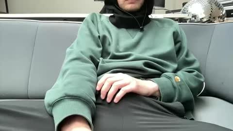 hchappel19 online show from October 5, 2025, 1:42 pm