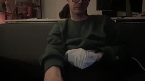 hchappel19 online show from October 7, 2025, 12:41 am