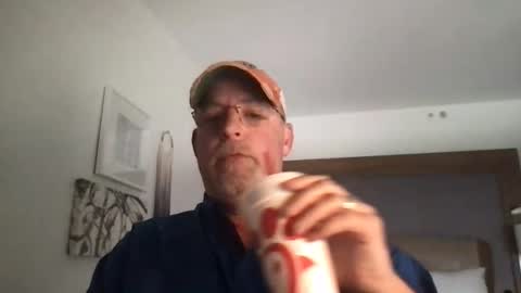 Snapshot of hdeuce22 chatting on February 19, 2025, 7:38 pm Hdeuce22 online show from February 19, 2025, 7:38 pm