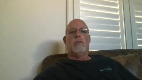 Snapshot of hdeuce22 chatting on November 20, 2025, 8:52 pm Hdeuce22 online show from November 20, 2025, 8:52 pm