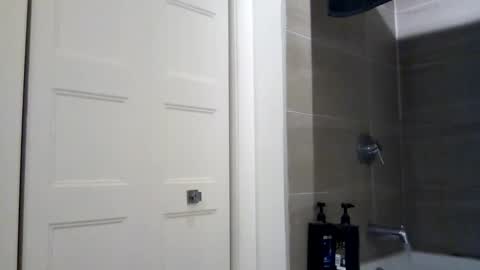 hdrsh08 online show from February 28, 2025, 8:31 am