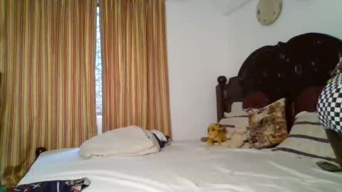 heart_star online show from June 12, 2026, 8:24 am
