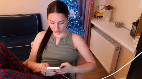 Snapshot of heaven_chloe chatting on January 10, 2025, 5:24 pm Heaven girl online show from January 10, 2025, 5:24 pm