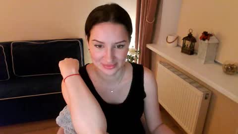 Snapshot of heaven_chloe chatting on March 2, 2025, 12:09 am Heaven girl online show from March 2, 2025, 12:09 am