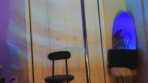 Heavenllyy online show from January 5, 2025, 1:56 am