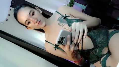 Snapshot of heavenlypleasure_ chatting on December 13, 2025, 10:04 pm Heavenly online show from December 13, 2025, 10:04 pm