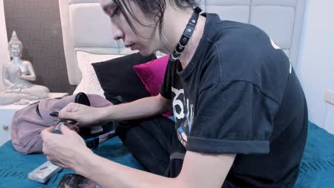 Snapshot of hecate1_ chatting on January 21, 2025, 8:00 pm Keira Hecate online show from January 21, 2025, 8:00 pm