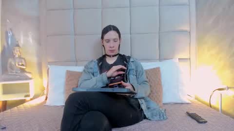 Snapshot of hecate1_ chatting on September 30, 2025, 7:52 pm Keira Hecate online show from September 30, 2025, 7:52 pm