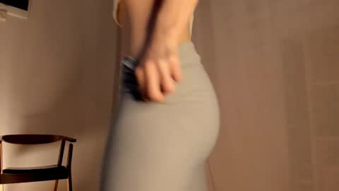 Snapshot of hee_jeen chatting on January 14, 2025, 11:37 pm Jeen online show from January 14, 2025, 11:37 pm