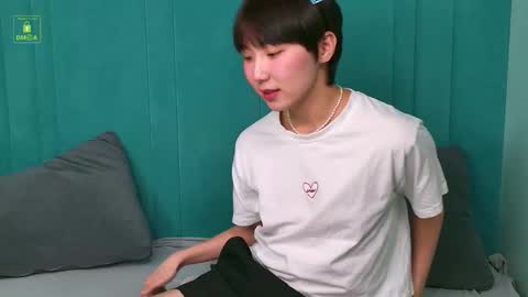 HEEJIN online show from March 2, 2026, 4:25 am