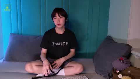 HEEJIN online show from March 21, 2026, 8:23 pm