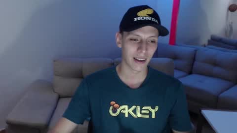 Snapshot of hefesto_69 chatting on March 11, 2025, 9:15 pm hefesto_69 online show from March 11, 2025, 9:15 pm