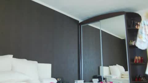 Helen online show from February 24, 2025, 4:27 am