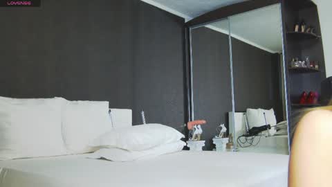 Helen online show from April 2, 2026, 11:41 am