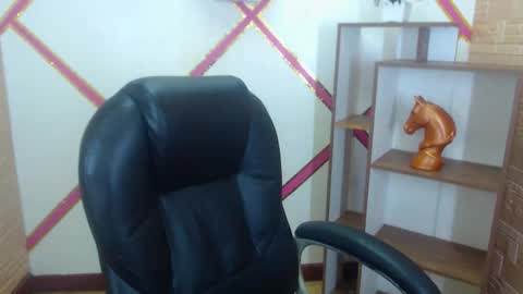 MY NAME IS HEIDY online show from February 22, 2026, 2:02 am