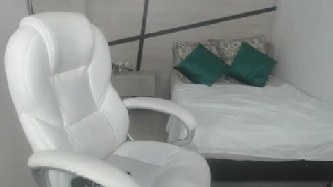 Snapshot of heidy_hoiss chatting on December 22, 2024, 5:56 am Heidy online show from December 22, 2024, 5:56 am