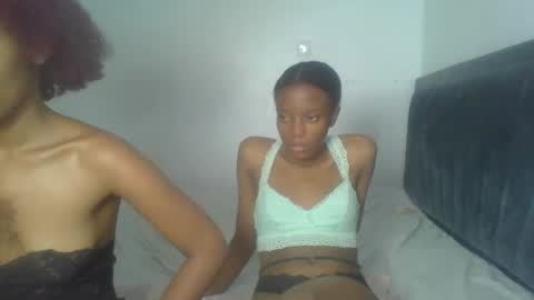 Snapshot of heilybunny chatting on April 25, 2026, 1:41 pm heilybunny online show from April 25, 2026, 1:41 pm
