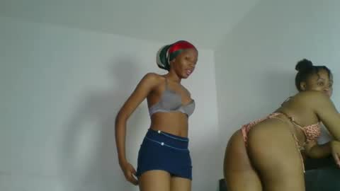 Snapshot of heilybunny chatting on May 5, 2026, 8:50 pm heilybunny online show from May 5, 2026, 8:50 pm