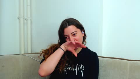 helen_adams_ online show from December 9, 2024, 1:45 pm