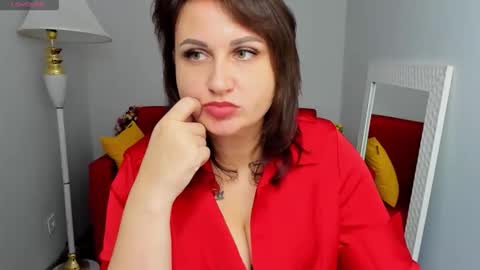 Snapshot of helen_rossi chatting on November 17, 2025, 6:30 am Helen online show from November 17, 2025, 6:30 am