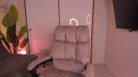 Helen online show from January 9, 2025, 11:13 pm