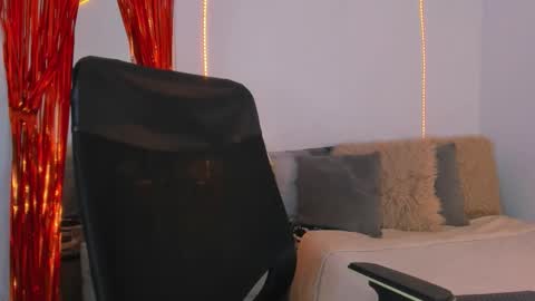 Helena Santos  online show from November 2, 2025, 11:56 am