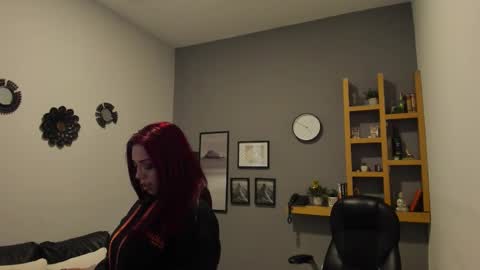 Helena online show from November 6, 2025, 11:33 am