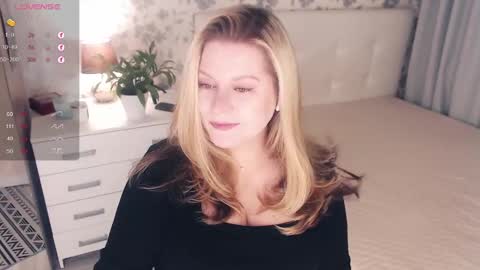 Helena Bonham online show from March 3, 2025, 6:55 pm