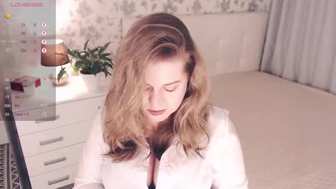 Helena Bonham online show from September 19, 2025, 6:04 am