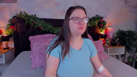 helendanvers online show from January 12, 2026, 2:28 am