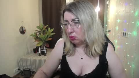 helenenigma online show from January 26, 2025, 7:20 pm