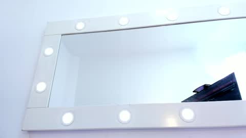    online show from April 23, 2026, 3:36 pm