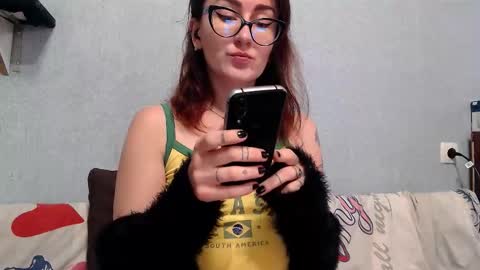 HelenRed online show from October 16, 2025, 8:26 am