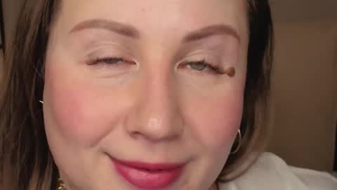 Helen online show from November 20, 2025, 2:34 am