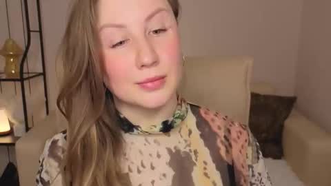 Helen online show from April 17, 2026, 2:36 am