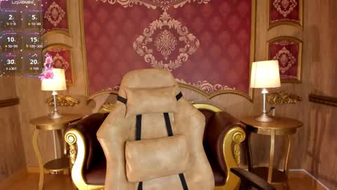 Snapshot of helenstanfordd chatting on October 22, 2025, 12:05 pm Helen or Hells online show from October 22, 2025, 12:05 pm