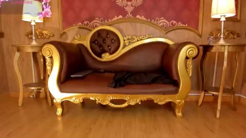 Snapshot of helenstanfordd chatting on October 27, 2025, 12:42 pm Helen or Hells online show from October 27, 2025, 12:42 pm