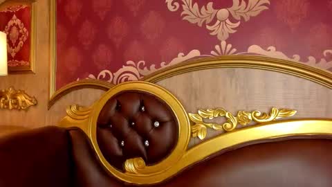 Snapshot of helenstanfordd chatting on December 17, 2025, 12:00 pm Helen or Hells online show from December 17, 2025, 12:00 pm