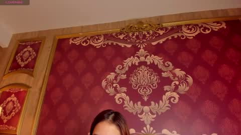 Snapshot of helenstanfordd chatting on December 18, 2025, 1:17 pm Helen or Hells online show from December 18, 2025, 1:17 pm