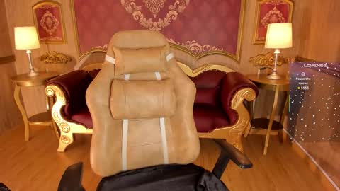 Snapshot of helenstanfordd chatting on February 19, 2026, 12:23 pm Helen or Hells online show from February 19, 2026, 12:23 pm