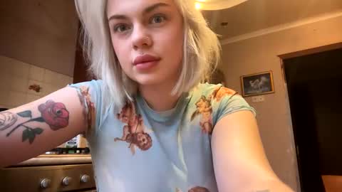 helga_now online show from January 31, 2025, 1:34 pm