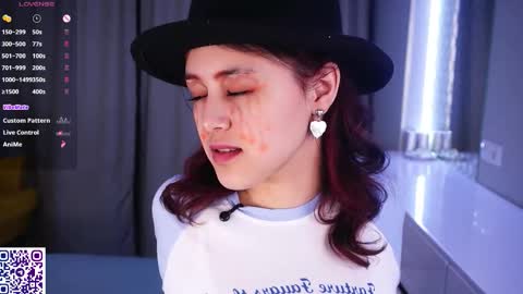 Snapshot of helgamartin chatting on February 21, 2026, 8:21 pm Aurora online show from February 21, 2026, 8:21 pm