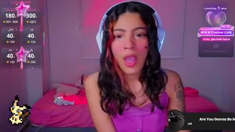 Helia Transfem and Amy online show from December 16, 2025, 8:08 am