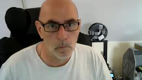 Snapshot of helikev26 chatting on June 6, 2026, 11:48 am helikev26 online show from June 6, 2026, 11:48 am